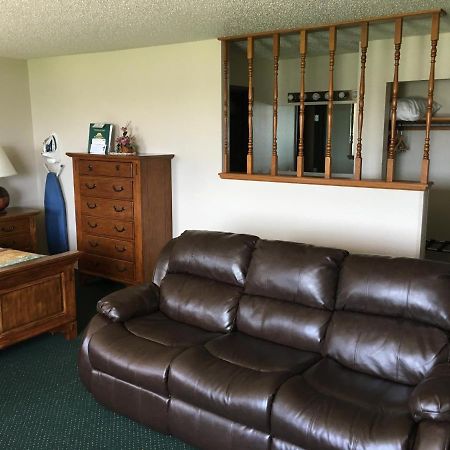 Cassville Four Seasons Inn & Suites Bagian luar foto